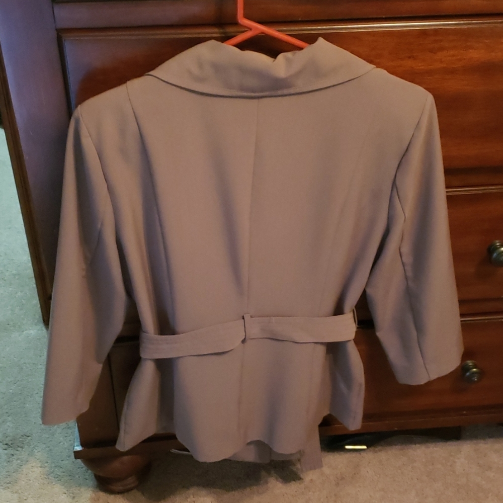 Blazer - Picture 2 of 3